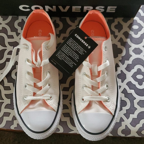 Converse - Picture 3 of 3